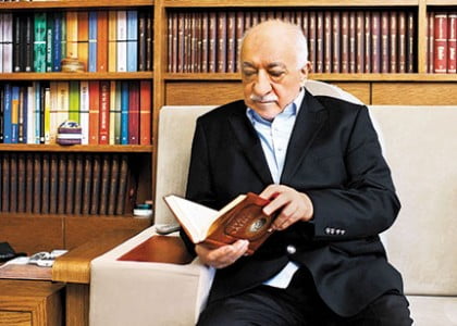 Gülen says arms, swords have no place in Hizmet’s philosophy
