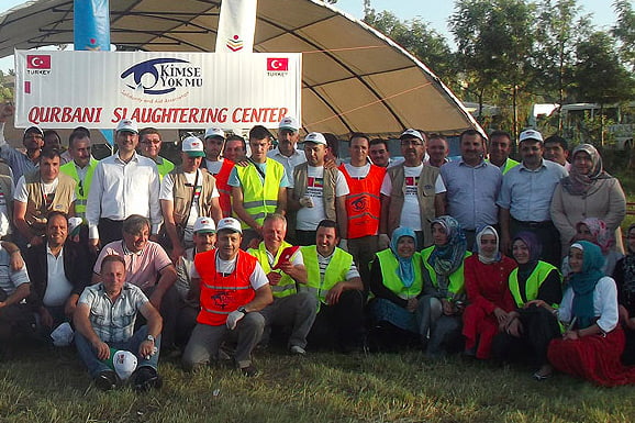 A slaughtering center in Yemen and Hizmet volunteers from Turkey