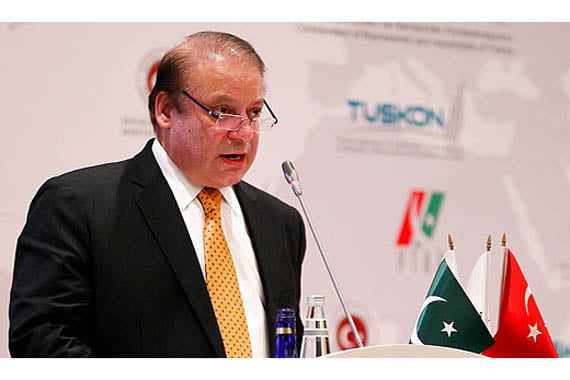 Pakistan’s prime minister, Nawaz Sharif, spoke to participants at the TUSKON meeting in İstanbul. (Photo: Today's Zaman)