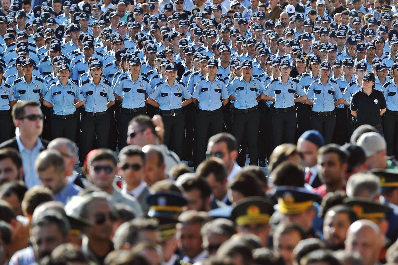 Police officers attended the funeral at Kocatepe Mosque in Ankara on July 17 of a fellow officer killed in Turkey’s failed military coup last Friday. PHOTO: DEPO PHOTOS/ZUMA PRESS