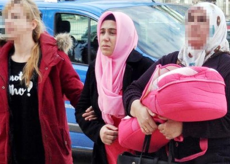 Fadime Günay was brought to the courthouse with her one-day-old baby and her mother. 